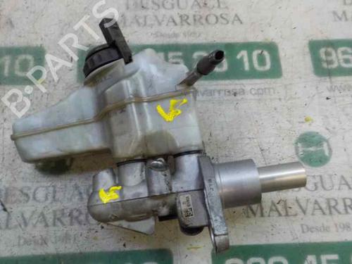 Used Brake master cylinder Brake master cylinder VW PASSAT B7 (362) 1.6 TDI (105 hp) 5581409 5581409