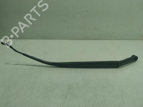 Used Front windshield wiper arm TOYOTA COROLLA Hatchback (_E21_, _EA1_, _EH1_) 1.8 Hybrid (ZWE211) (98 hp) 19491891
