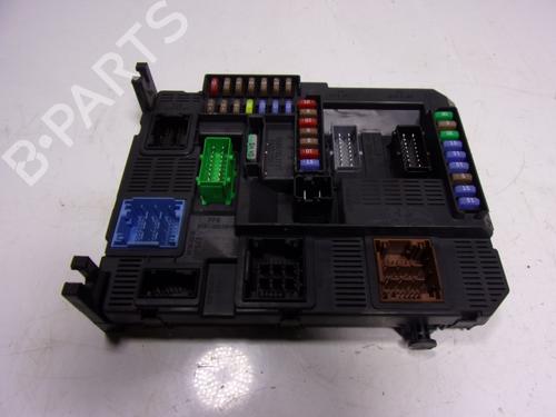 Used Fuse box PEUGEOT 308 II (LB_, LP_, LW_, LH_, L3_) [2013-2021]  15681536