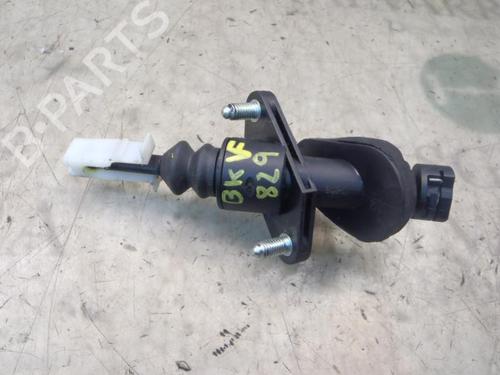 Used Clutch slave cylinder Clutch slave cylinder OPEL TIGRA TwinTop (X04) 1.8 (R97) (125 hp) 14268733 14268733