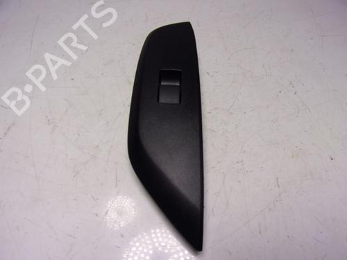 Used Right front window switch TOYOTA YARIS (_P21_, _PA1_, _PH1_) 1.5 Hybrid (MXPH11) (92 hp) 16819355