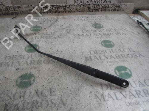 Used Front windshield wiper arm Front windshield wiper arm 3823636 3823636