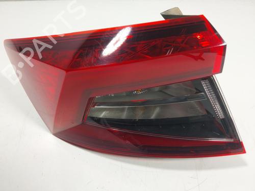 left-taillight-skoda-karoq-nu7-nd7-2017-32266788 main image
