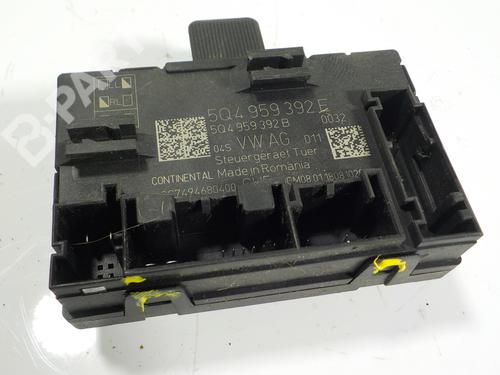 Used Electronic module Electronic module MAN TGE Van 2.0 TDI (01V, 03V, 36V, UYB, UYC, UYD) (177 hp) 11033810 11033810