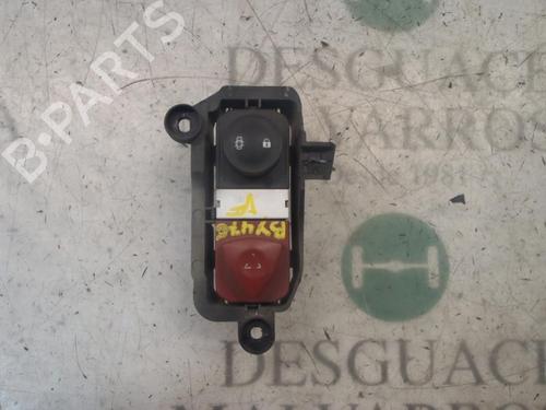 Used Warning switch Warning switch RENAULT SCÉNIC II (JM0/1_) 1.6 (JM0C, JM0J, JM1B) (113 hp) 3806929 3806929