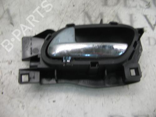 Used Front left interior door handle PEUGEOT 407 (6D_) 2.0 HDi 135 (6DRHRH, 6DRHRE, 6DRHRG, 6DRHRJ) (136 hp) 3791337