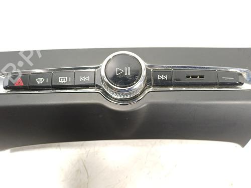 switch-volvo-v90-ii-estate-235-2016-36075620 main image