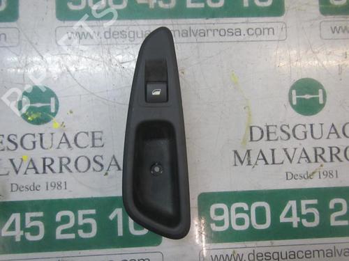 Used Right rear window switch Right rear window switch PEUGEOT 308 I (4A_, 4C_) 1.6 HDi (90 hp) 3865144 3865144