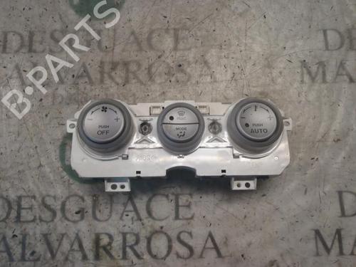 Used Climate control MAZDA 6 Hatchback (GG) 2.0 DI (GG14) (136 hp) 3810761