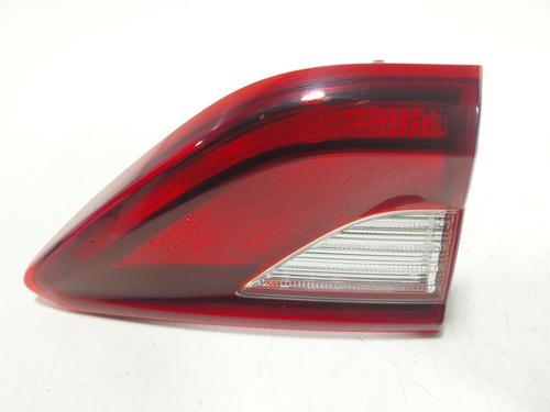 left-tailgate-light-kia-stonic-yb-2017-32439862 main image