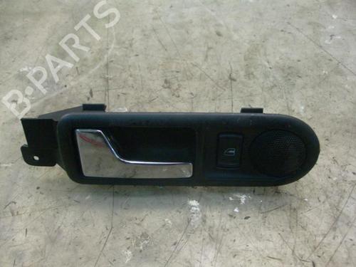 Venstre fortil invendig håndtag VW PASSAT B5 (3B2) 1.9 TDI (115 hp) 3772067