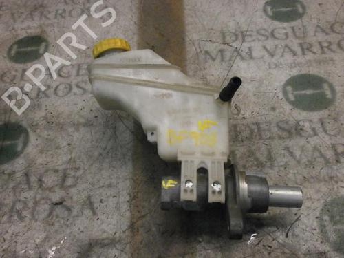 Used Brake master cylinder FIAT GRANDE PUNTO (199_) 1.3 D Multijet (199.AXD11, 199.AXD1A, 199.AXD1B,... (90 hp) 3788434