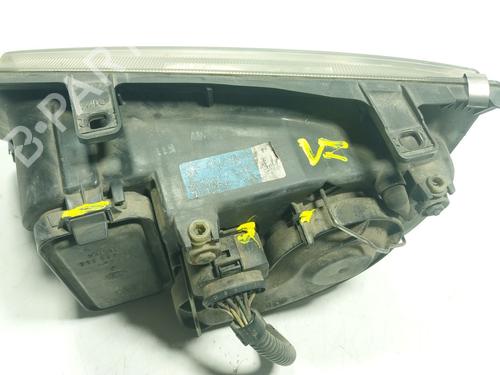 Right headlight VW BORA I (1J2) 1.9 TDI | BP30152307C29