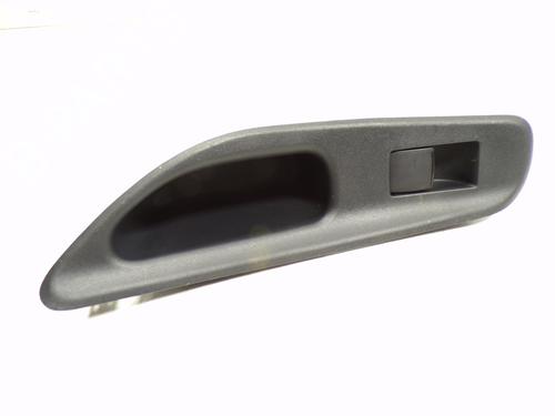 Used Right rear window switch Right rear window switch TOYOTA YARIS CROSS (MXP_) 1.5 Hybrid (MXPJ10) (116 hp) 15179257 15179257