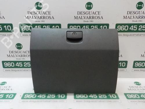 Used Glove box KIA SORENTO I (JC) 2.5 CRDi 4WD (140 hp) 3874803