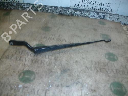 Used Front windshield wiper arm FORD FIESTA V (JH_, JD_) 1.6 16V (100 hp) 3755316