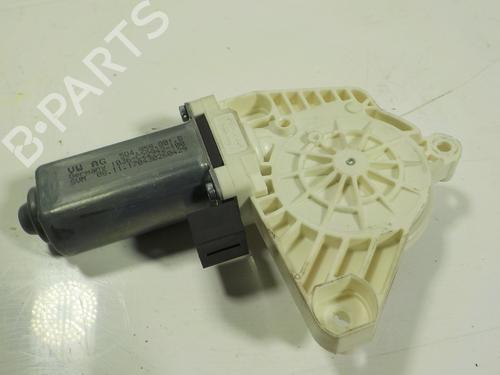 Used Left front window motor VW GOLF VII (5G1, BQ1, BE1, BE2) 1.4 TSI (125 hp) 14480242
