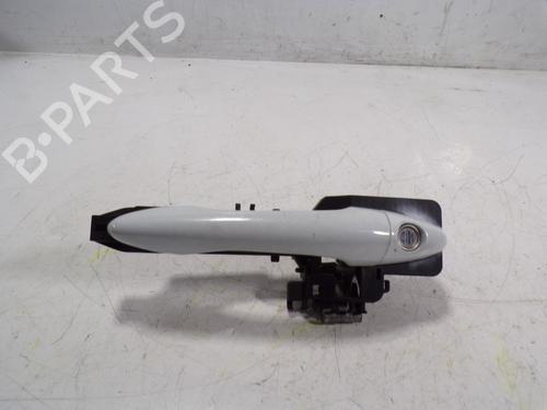 Used Front left exterior door handle KIA SPORTAGE III (SL) 1.7 CRDi (116 hp) 9221844