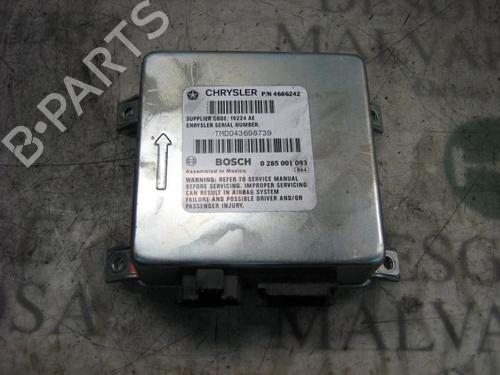 Used ECU airbags CHRYSLER VOYAGER / GRAND VOYAGER III (GS_, NS_) 2.4 i (151 hp) 3790206