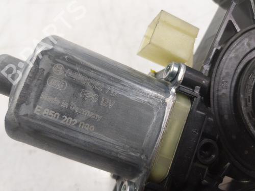 Left front window motor SKODA OCTAVIA III Combi (5E5, 5E6) 2.0 TDI | BP17146186E21 