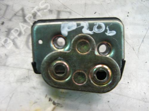 Used Tailgate lock VW POLO III (6N1) 60 1.4 (60 hp) 3778761