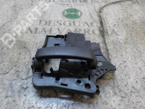 Used Front right interior door handle Front right interior door handle PEUGEOT PARTNER Box Body/MPV 1.6 HDi 90 (92 hp) 9081196 9081196