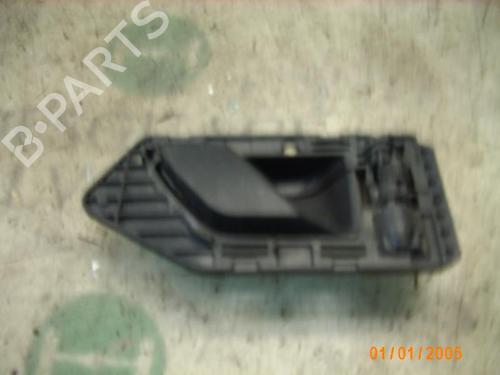 Maneta interior delantera derecha Maneta interior delantera derecha CITROËN BERLINGO / BERLINGO FIRST Box Body/MPV (M_) [1996-2011] 3745715 3745715