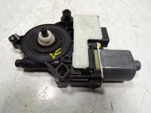 Used Right rear window motor Right rear window motor VW GOLF VII (5G1, BQ1, BE1, BE2) 1.6 TDI (105 hp) 15393450 15393450