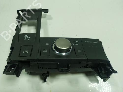 Used Switch LEXUS CT (ZWA10_) [2010-2025]  17895634