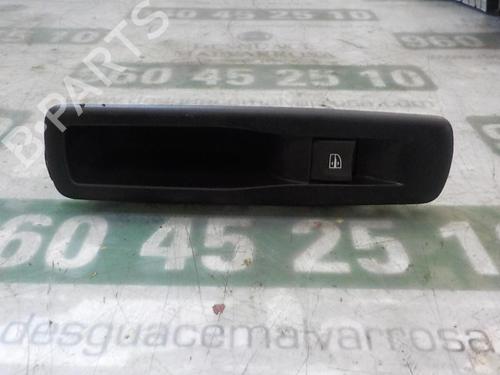 Used Right rear window switch Right rear window switch RENAULT MEGANE III Hatchback (BZ0/1_, B3_) 1.2 TCe (BZ2B, BZ11) (116 hp) 3857947 3857947