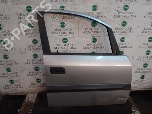 Used Right front door OPEL ZAFIRA A MPV (T98) 2.0 DTI 16V (F75) (101 hp) 3806397