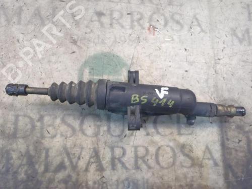 Used Clutch slave cylinder Clutch slave cylinder PEUGEOT BOXER Van (244) 2.8 HDi (128 hp) 14269396 14269396