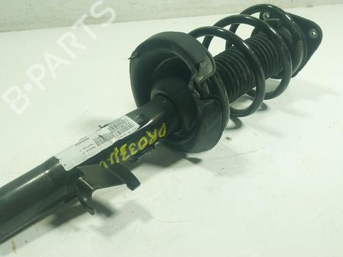 Used Right front shock absorber VOLVO V40 Hatchback (525) D2 (114 hp) 25156149