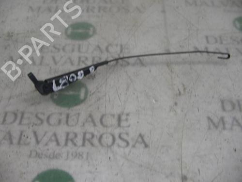 Used Front windshield wiper arm OPEL CORSA B (S93) 1.2 i (F08, F68, M68) (45 hp) 3790660