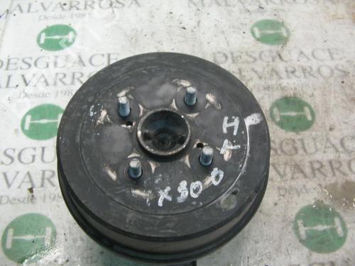 Fusee links achter TOYOTA COROLLA (_E11_) 1.4 16V (ZZE111_) (97 hp) 3743745