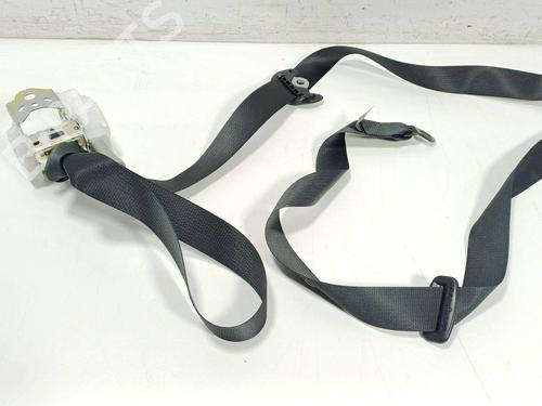 Veiligheidsgordel voor rechts Veiligheidsgordel voor rechts TOYOTA COROLLA Cross (ZVG1_, ZSG1_, MXGH1_, MXGA1_) 1.8 Hybrid (ZVG13) (140 hp) 37486543 37486543