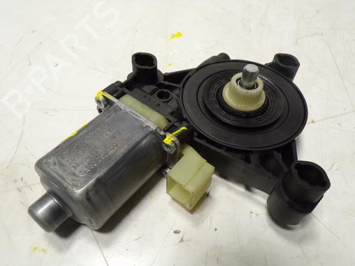 Used Left front window motor Left front window motor AUDI A3 (8V1, 8VK) 2.0 TDI (184 hp) 10616096 10616096