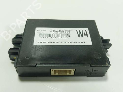 Used Electronic module Electronic module TOYOTA COROLLA Hatchback (_E21_, _EA1_, _EH1_) 1.8 VVTi Hybrid (ZWE219) (140 hp) 39697458 39697458