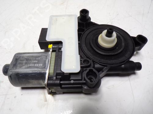 Used Left rear window motor SEAT LEON (KL1, KLG) [2019-2025]  10696087
