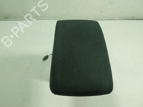 Used Armrest / Center console Armrest / Center console SKODA YETI (5L) 1.2 TSI (105 hp) 16358149 16358149