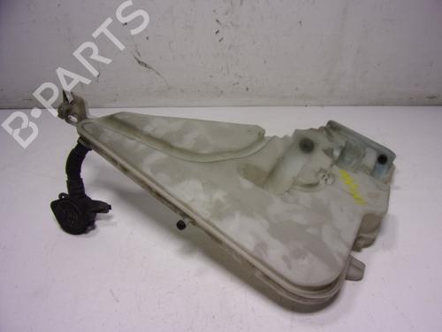 Windscreen washer tank BMW 3 (F30, F80) 320 d (163 hp) 15732608