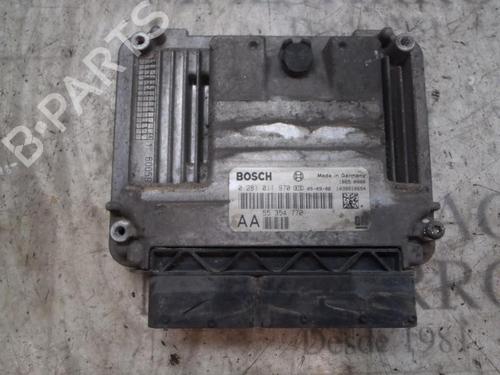 Used Engine control unit (ECU) SAAB 9-3 Estate (E50) 1.9 TiD (150 hp) 3819697