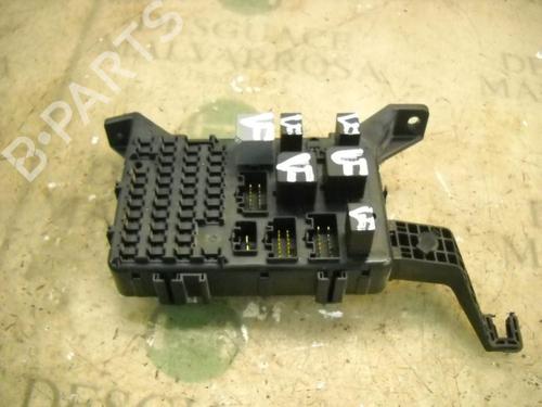 Used Fuse box Fuse box FORD MONDEO III Saloon (B4Y) 2.0 16V DI / TDDi / TDCi (90 hp) 3778471 3778471