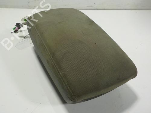 Used Armrest / Center console AUDI A6 C6 (4F2) 2.0 TDI (140 hp) 13294442