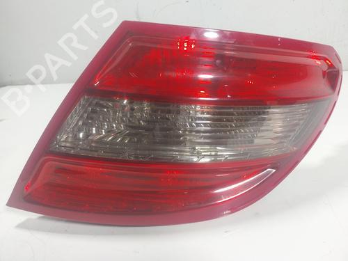 Used Right taillight Right taillight 17609078 17609078