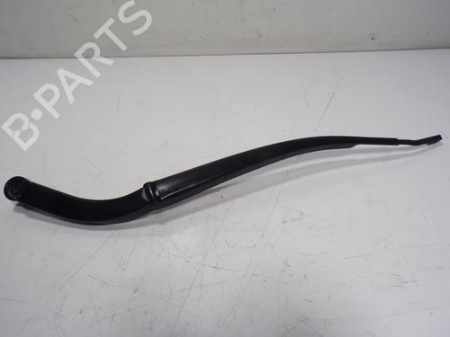 Used Front windshield wiper arm Front windshield wiper arm 11747531 11747531