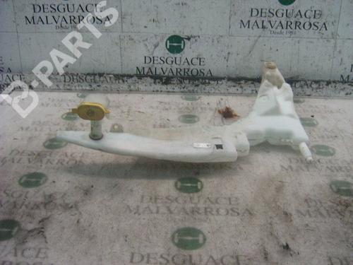 Used Windscreen washer tank Windscreen washer tank FORD FOCUS I (DAW, DBW) 1.6 16V (100 hp) 7413387 7413387