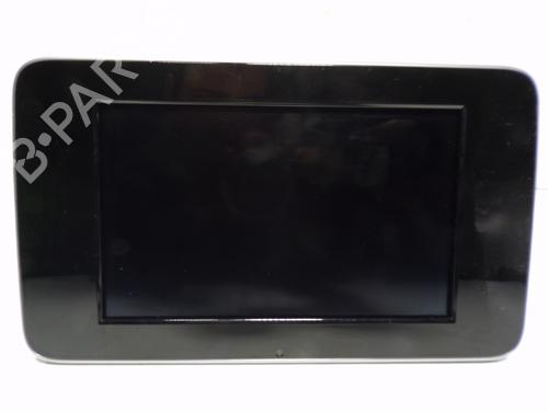Used Display monitor MERCEDES-BENZ C-CLASS (W205) C 200 d (205.007) (136 hp) 11828451