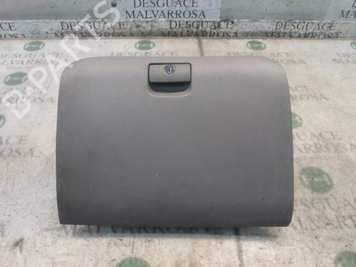 Used Glove box HYUNDAI TUCSON (JM) 2.0 CRDi (113 hp) 3811912
