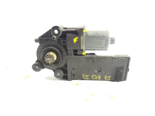 Used Left front window motor Left front window motor RENAULT MEGANE III Hatchback (BZ0/1_, B3_) 1.5 dCi (BZ0C) (90 hp) 8946874 8946874